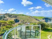 Shellseekers lovely views across Port Isaac
