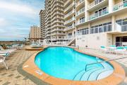 Sixth-floor Gulf-front condo with water views pool hot tub & covered parking