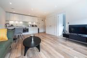 Modern 1 Bed Apartment in Gravesend w Games Room