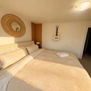 Beautiful modern 2Bdr sunny home with French decor