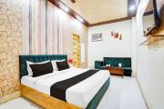 Hotel Platinum Nearest Raj Bagh Metro Station Saheed Nagar