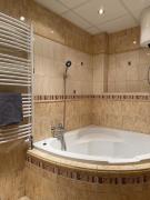 Carlsbad APT near city center