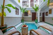 Riad Les Dunes And Spa