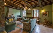 Gorgeous Home In Lucignano