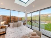 The Bunker - Uk40225