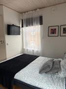 Laura comfy city apartment studio Kappeli 8-2 near Tallinn airport, next to the bus station