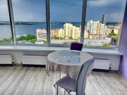 Апартаменты Sky в Мост Сити, 2 комнаты, Вид на реку, Балкон, Новый дом