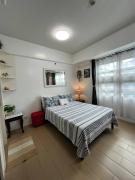 Marvinns by LVH - 150 Newport Boulevard, Comfort Studio, Family Studio, Group Studio, Free Wifi and Netflix, Near NAIA