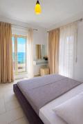 Top Himare