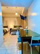 Budget-Stay Across NAIA Terminal 3 with 500mbps WIFI and free Netflix access