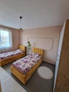 2 bedroom apartment near Sea 4 min to go