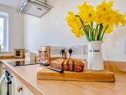 Rural Cottage, 3 beds, 3 bath,LOG BURNER, HOT TUB, with Cymru Holidays