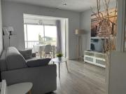 Baie de Sanary - Beau F2 bord de mer avec piscine