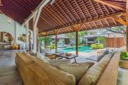 Tropical 5BR Villa & 20m Pool, Sleeps 12