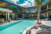 Casa Alyce - Masterpiece 5BR Tropical Dream Villa in Umalas