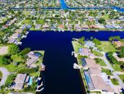 CoralVilla Cape Belle Vue - cozy spacius home, pool, kayaks, billiards, gulf access