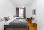 Grzegórzki Spacious Apartment by BookingHost