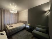 Kingsize bed SELF CHECK IN & Smart tv and FREE Parking