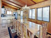Top Chalet Village