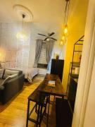 Stylish Boutique apt, Smithfield
