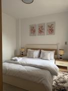 Cozy B12 Getaway - 2BR Near Strip Mall