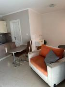 Seaside Retreat for 3 - Pool, WiFi & Beach Access