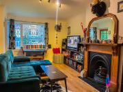 Bright, Comfortable, Chic Flat in London