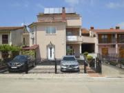 Apartment Ein Apartment im Ferienhaus Zweirosen by Interhome