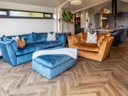 Deerview Stables - Uk51043