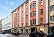 1BR Demure Design & Urban Living in Kamppi