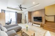 Townhouse 3bd with a patio