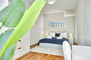 Bright Top-Floor Apartment near Naschmarkt