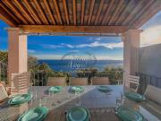 Maison pour 8 personnes classée 3 étoiles avec 2 terrasses vue mer au Canadel