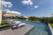 Luxury Villa Doma Kastel Stari with Heated Pool