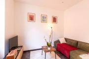 2 quiet & bright rooms near the Croisette