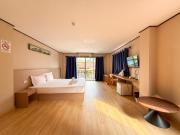 Cocoon Hideaway