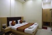 Hotel Lav Kush Deluxe 2 Min Walk From New Delhi Railway Station