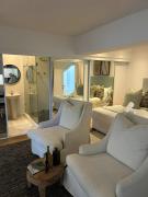 Sunny Studio in Green Point with Private Patio