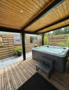 Cozy chalet with private jacuzzi and home cinema between Amsterdam Haarlem and Schiphol Airport