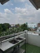 Top Bang Na District