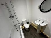 Modern 2BR City Apt - Close to Train & Fast WiFi!