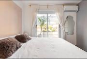 Departamento moderno en Mendoza centro con WiFi, aire y cocina completa