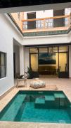 Riad Bergamot, à 2 pas du Jardin Secret, piscine et roof-top