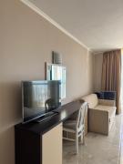 Top Golden Sands