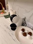 Elegant White Apartment in City Centre with Parking