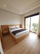 Luxury Apartment with Pools & Aquatic Club