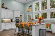 5BR Family Steps to Beach w Private Pool Spa & Game Room