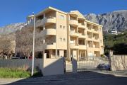 Apartments by the sea Tucepi - Makarska - 25180