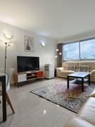 5 min walk to metro, 3 bedrooms, la défense, parking