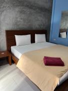 Top Ban Khlong Chi Lat